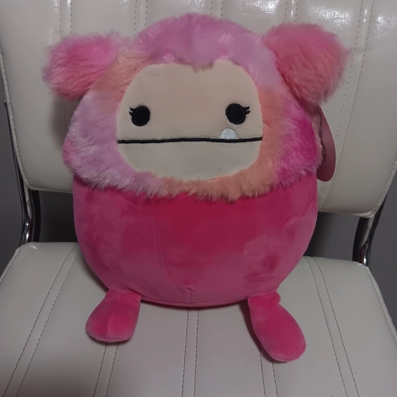 Squishmallows Pink Plush Toy - Picture 4 of 4
